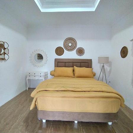 Villa Kota Bunga Malini 7 Cinengangirang المظهر الخارجي الصورة