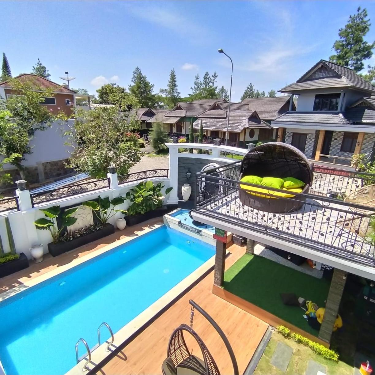 Villa Kota Bunga Malini 7 Cinengangirang المظهر الخارجي الصورة