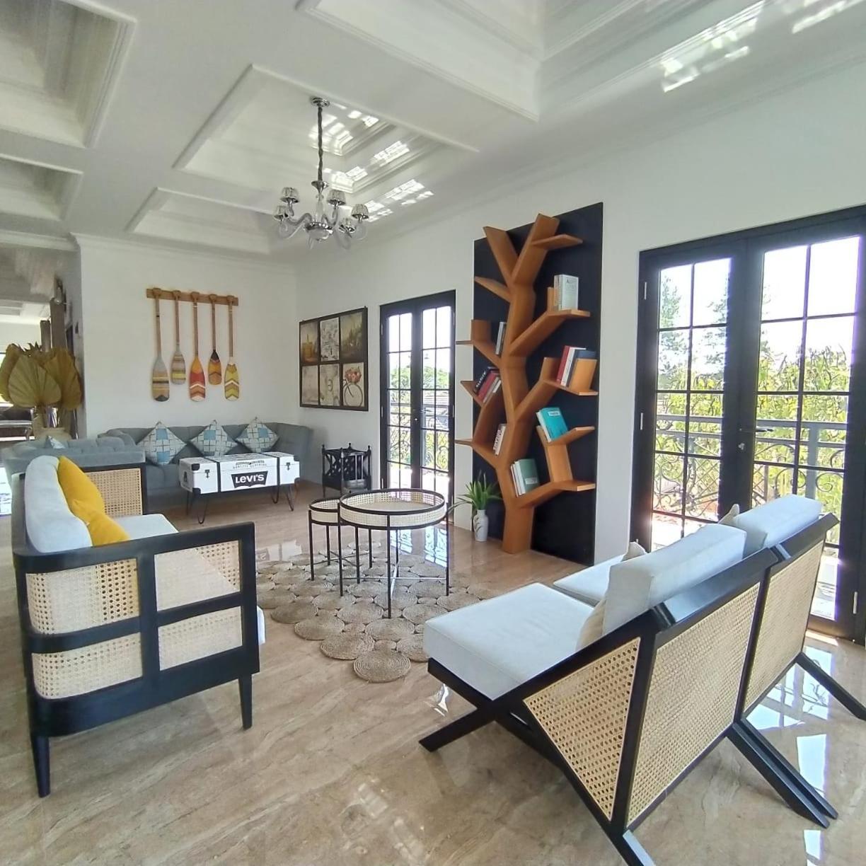 Villa Kota Bunga Malini 7 Cinengangirang المظهر الخارجي الصورة