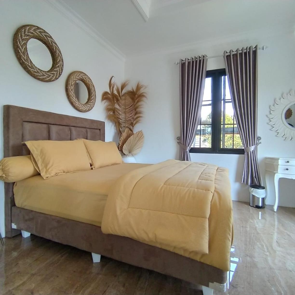 Villa Kota Bunga Malini 7 Cinengangirang المظهر الخارجي الصورة